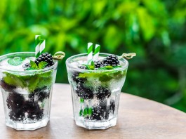10 Foods That Make You Poop Easy
