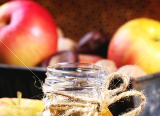 13 Reasons You Should Drink Apple Cider Vinegar